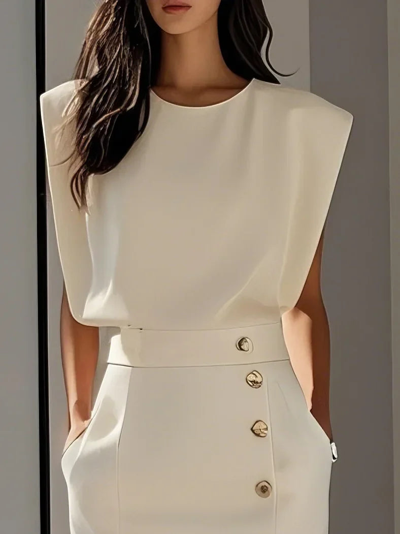 Robe midi unie décolleté rond et fente boutonnée pour femme