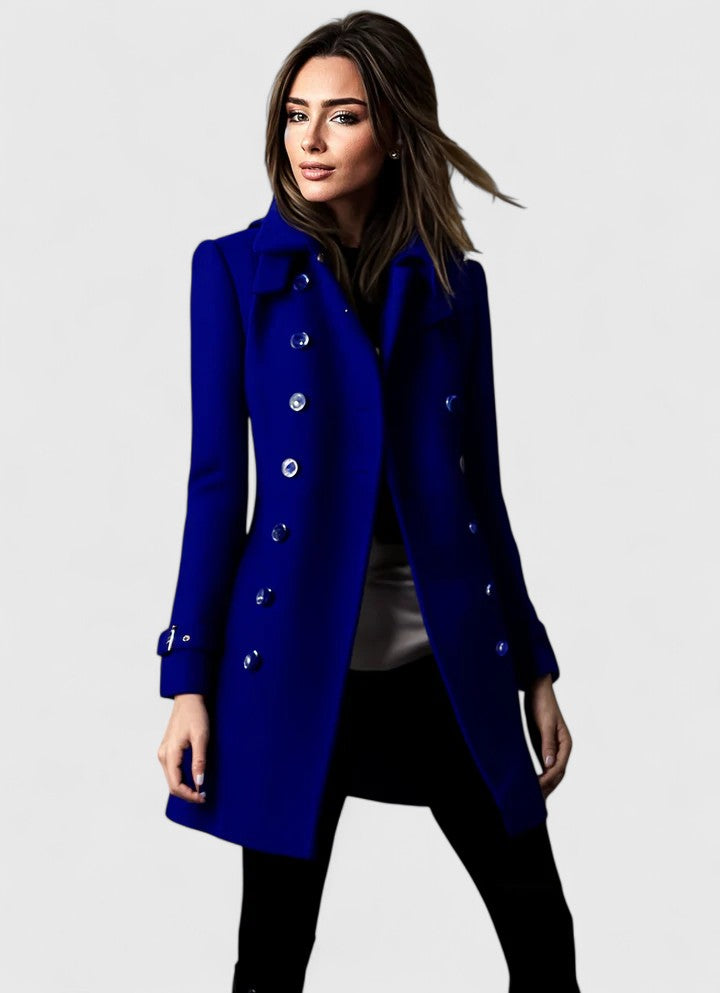Manteau classique cintré à détails modernes pour femme