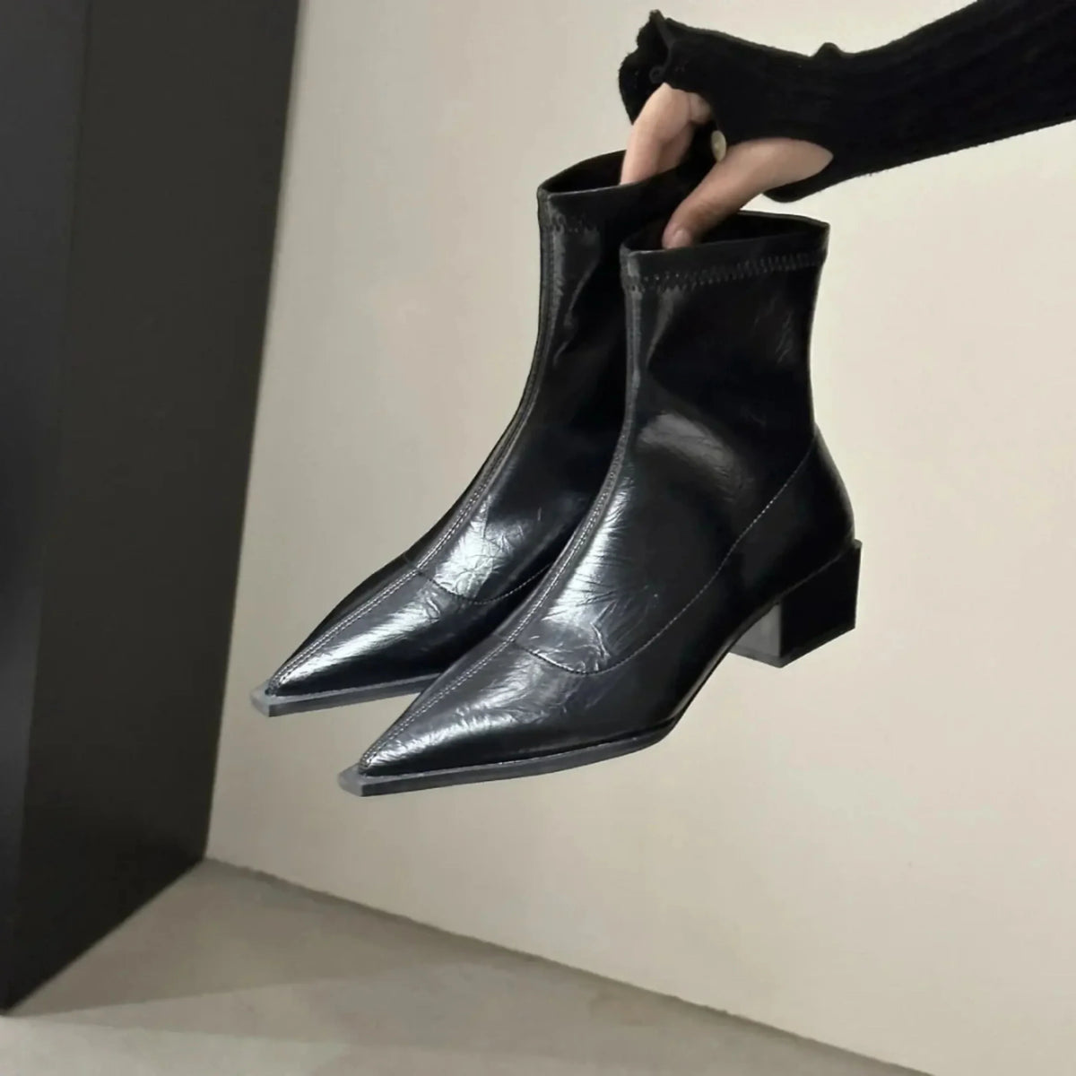Bottines Femme À Bout Pointu Élégantes Et Confortables