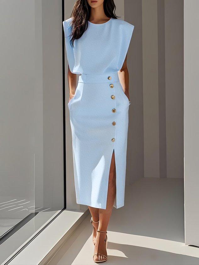 Robe midi unie décolleté rond et fente boutonnée pour femme