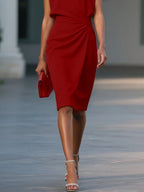 Robe Midi Femme Drapée À Décolleté Ouvert Et Coupe Ajustée