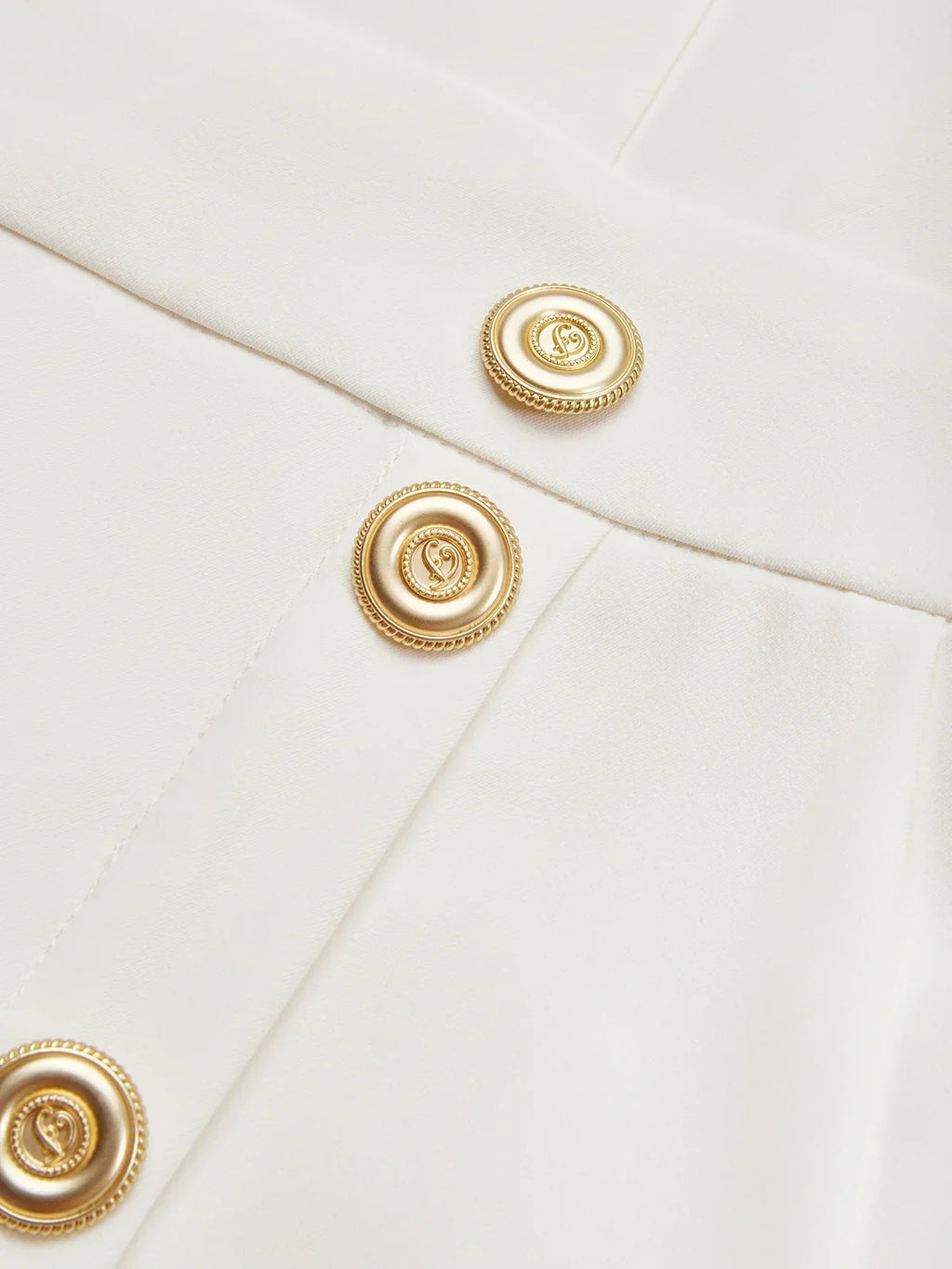 Robe midi unie décolleté rond et fente boutonnée pour femme