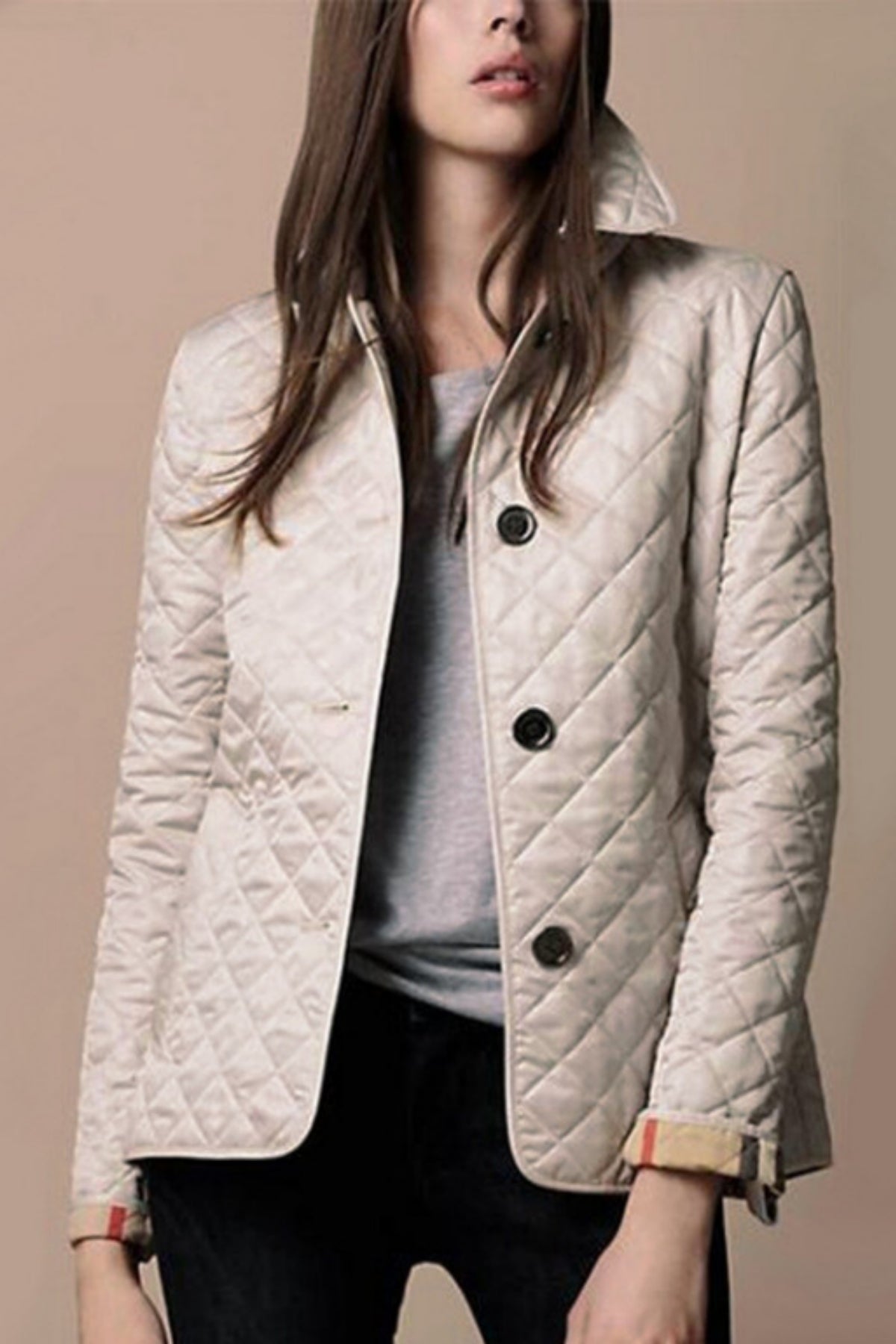 Veste Matelassée Femme Boutonnée Et Coupe Ajustée