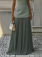 Robe longue plissée sans manches pour femme