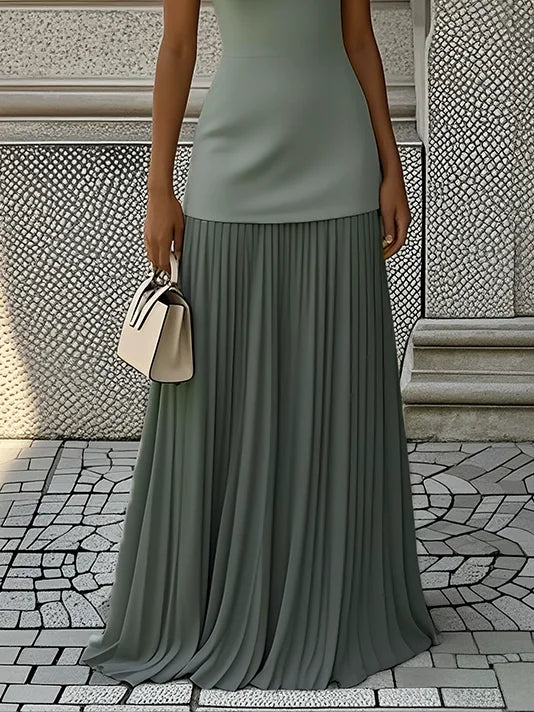Robe longue plissée sans manches pour femme