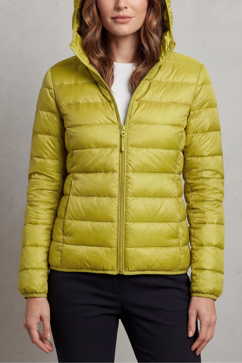 Doudoune à capuche ultralégère et compressible pour femme