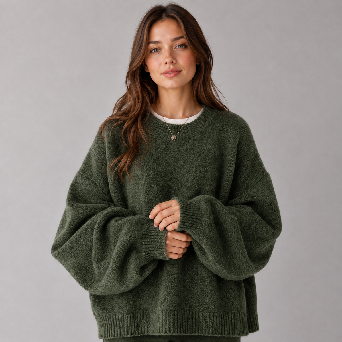 Pull en maille à épaules tombantes et fentes latérales pour femme