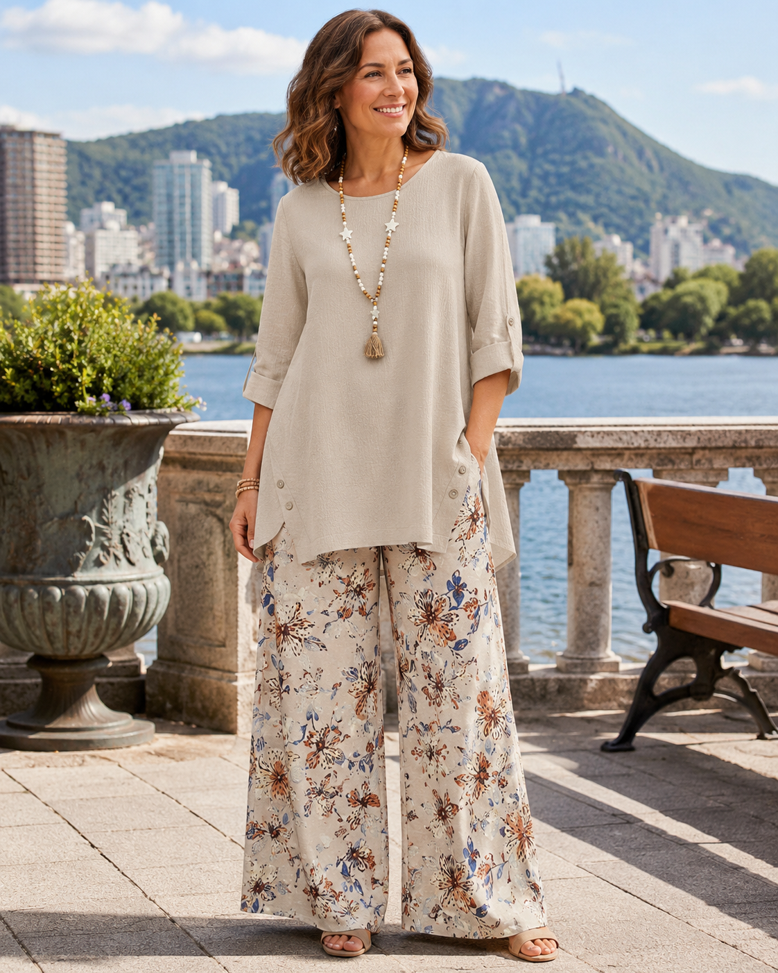 Ensemble tunique ample et pantalon fleuri en coton-lin pour femme
