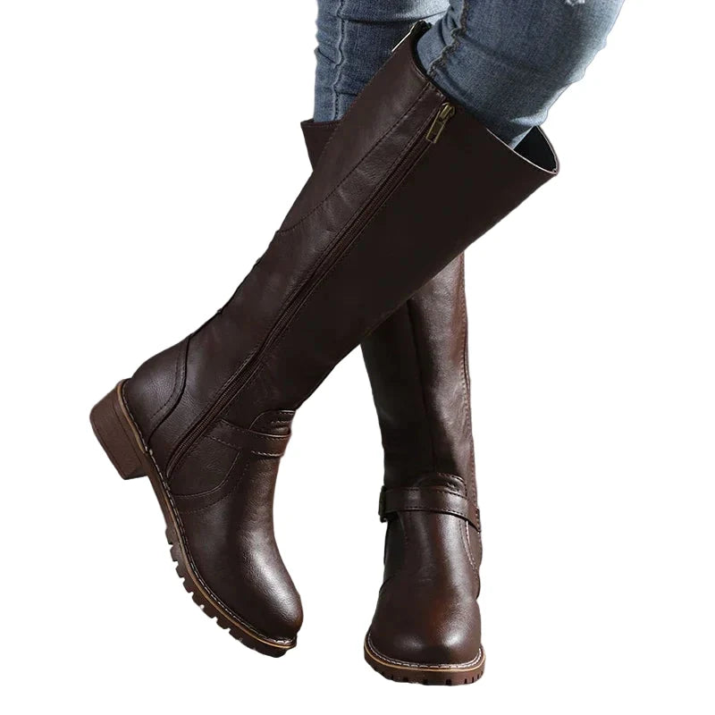 Bottes Hautes Femme Ajustées À Boucle Métallique