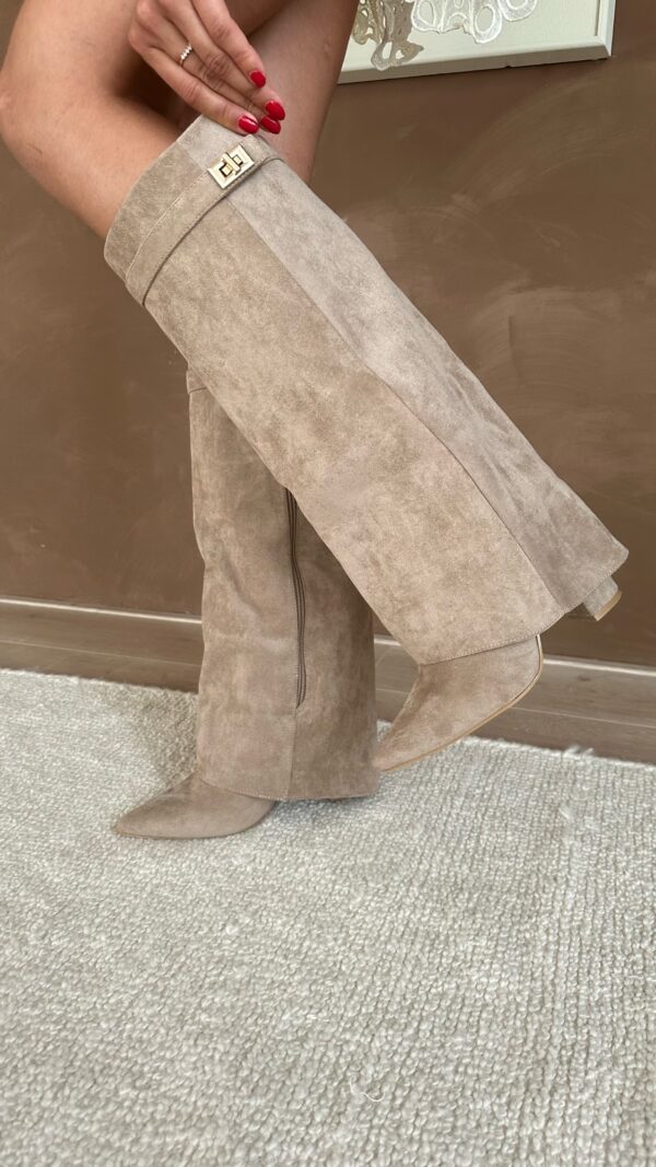 Bottes Hautes Femme En Daim À Talon Compensé Et Boucle Dorée