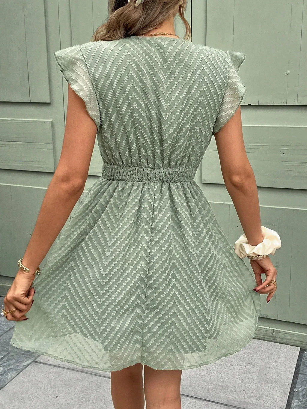 Robe Été Femme Courte À Col V Et Finitions Crochet