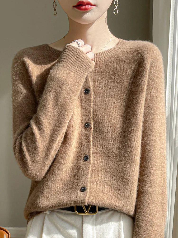 Gilet boutonné en maille fine pour femme