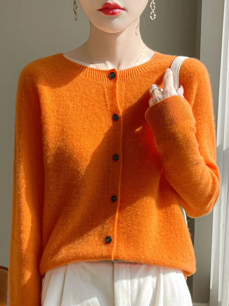 Gilet boutonné en maille fine pour femme