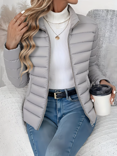Veste Matelassée Femme Légère À Col Montant Et Finition Mate