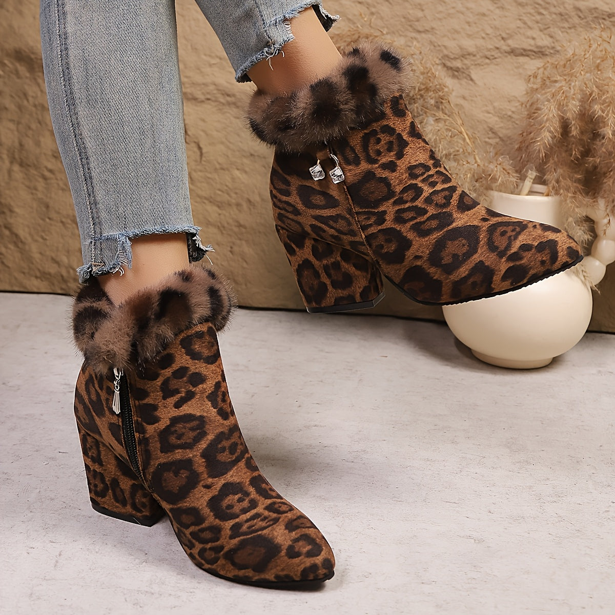 Bottines Femme À Talon Bloc Et Bordure Peluche