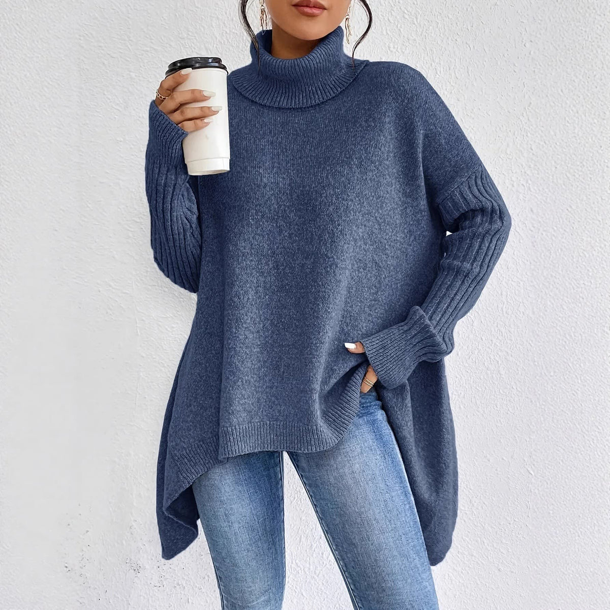 Pull Oversize Femme À Col Roulé Et Ourlet Asymétrique