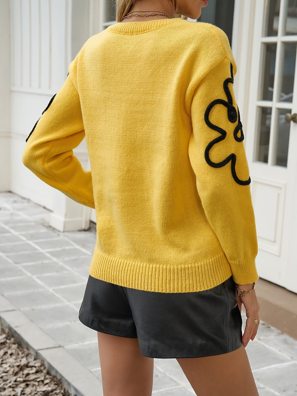 Pull Femme À Broderie Florale Col Rond En Maille Douce
