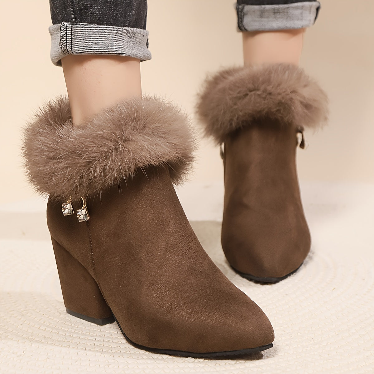 Bottines Femme À Talon Bloc Et Bordure Peluche