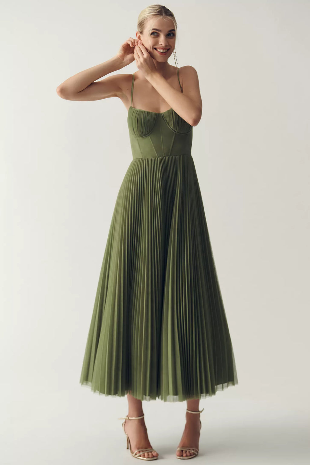 Robe Midi Femme Évasée À Bretelles Réglables Et Plissée