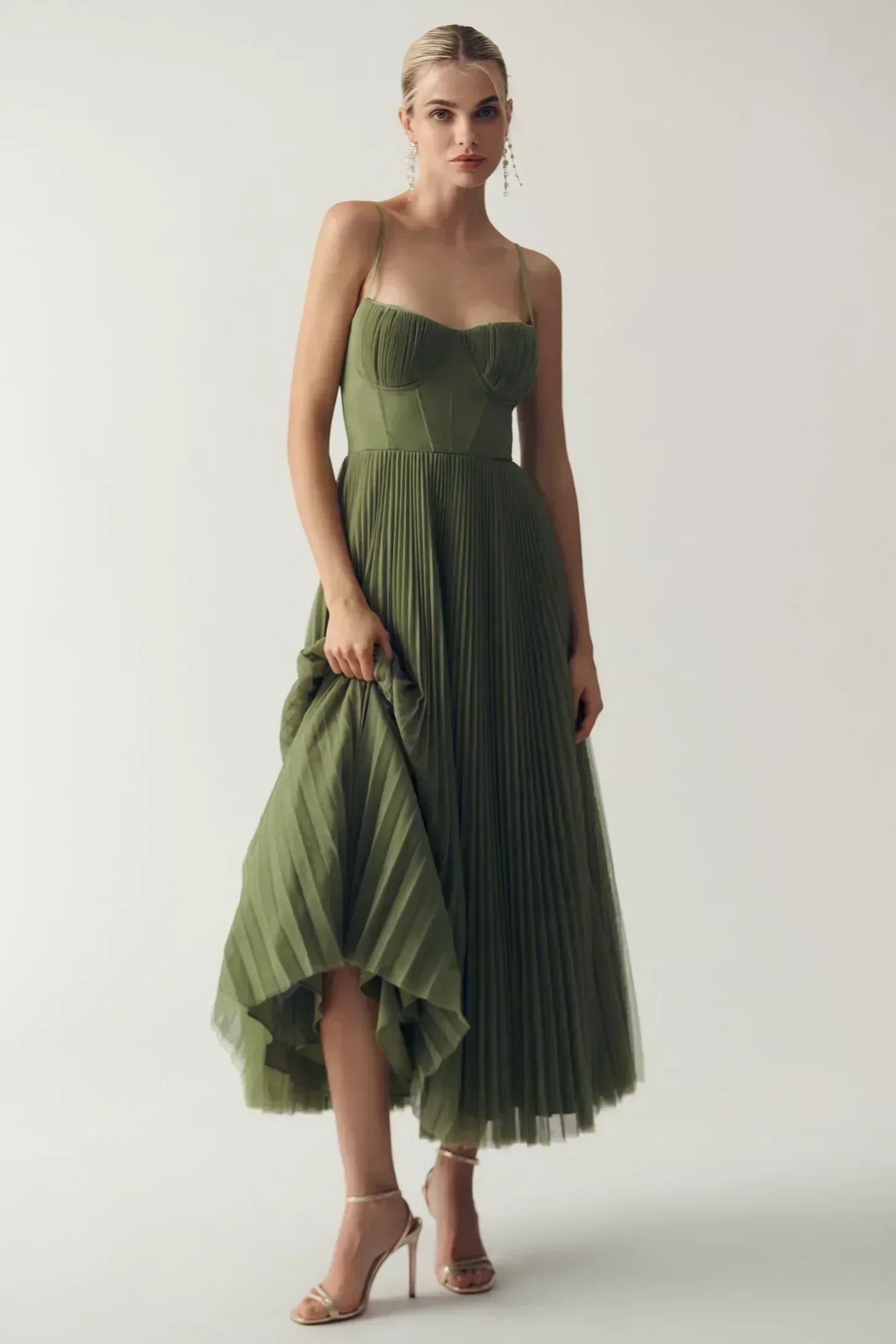 Robe Midi Femme Évasée À Bretelles Réglables Et Plissée