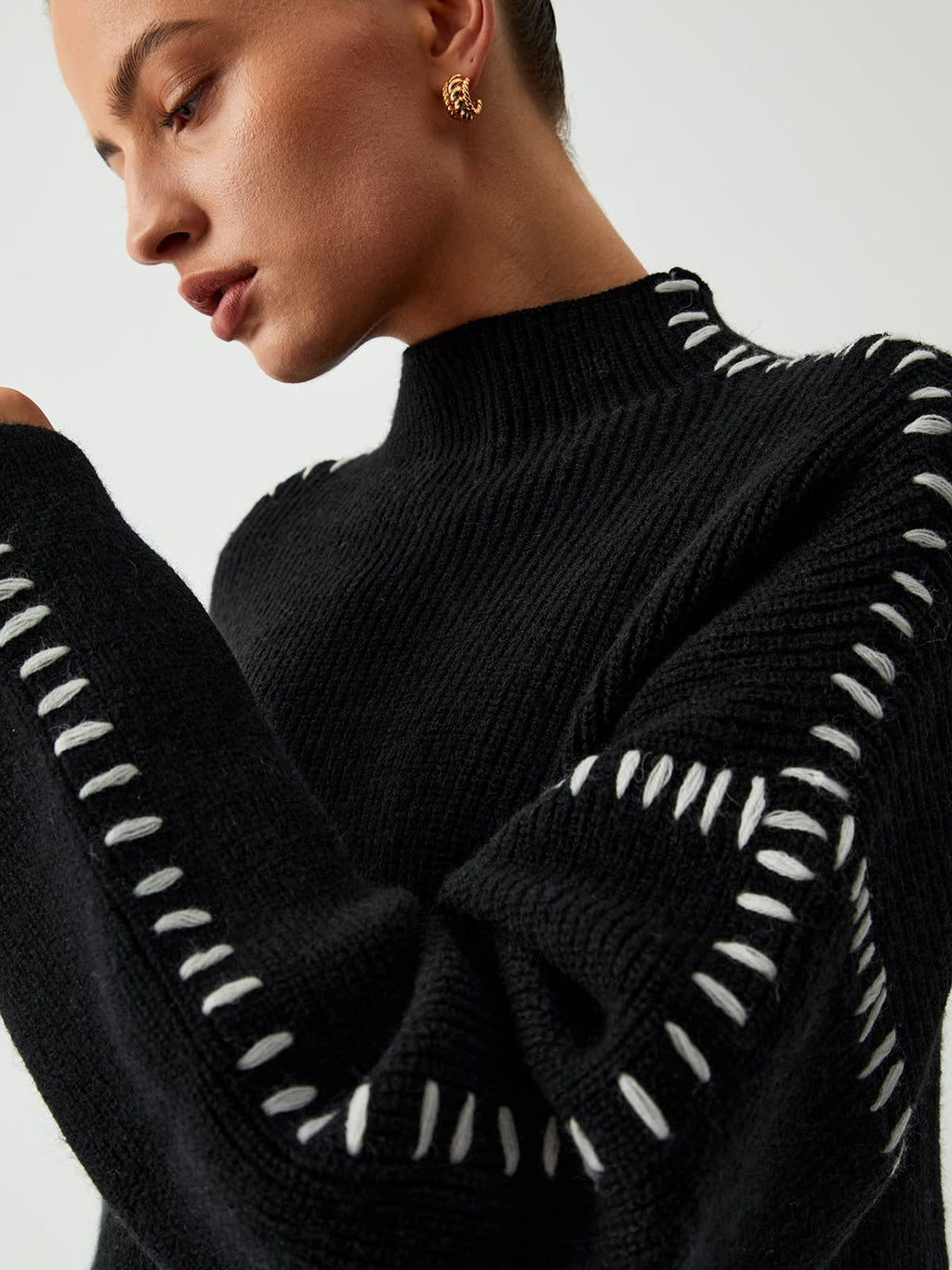 Pull Femme En Grosse Maille Côtelée À Surpiqûres Contrastées