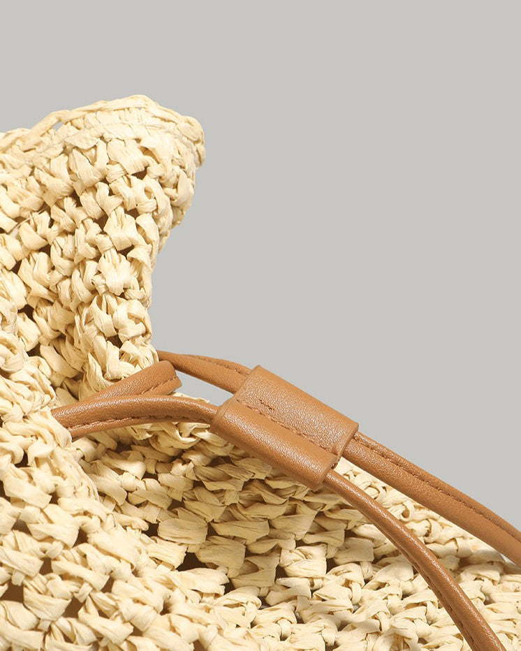Women's bucket bag with drawstring closure