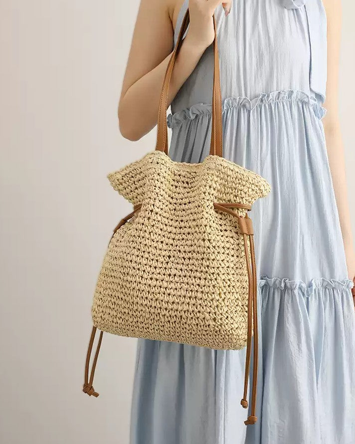 Women's bucket bag with drawstring closure