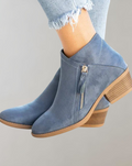 Women's leather boots with padded insole