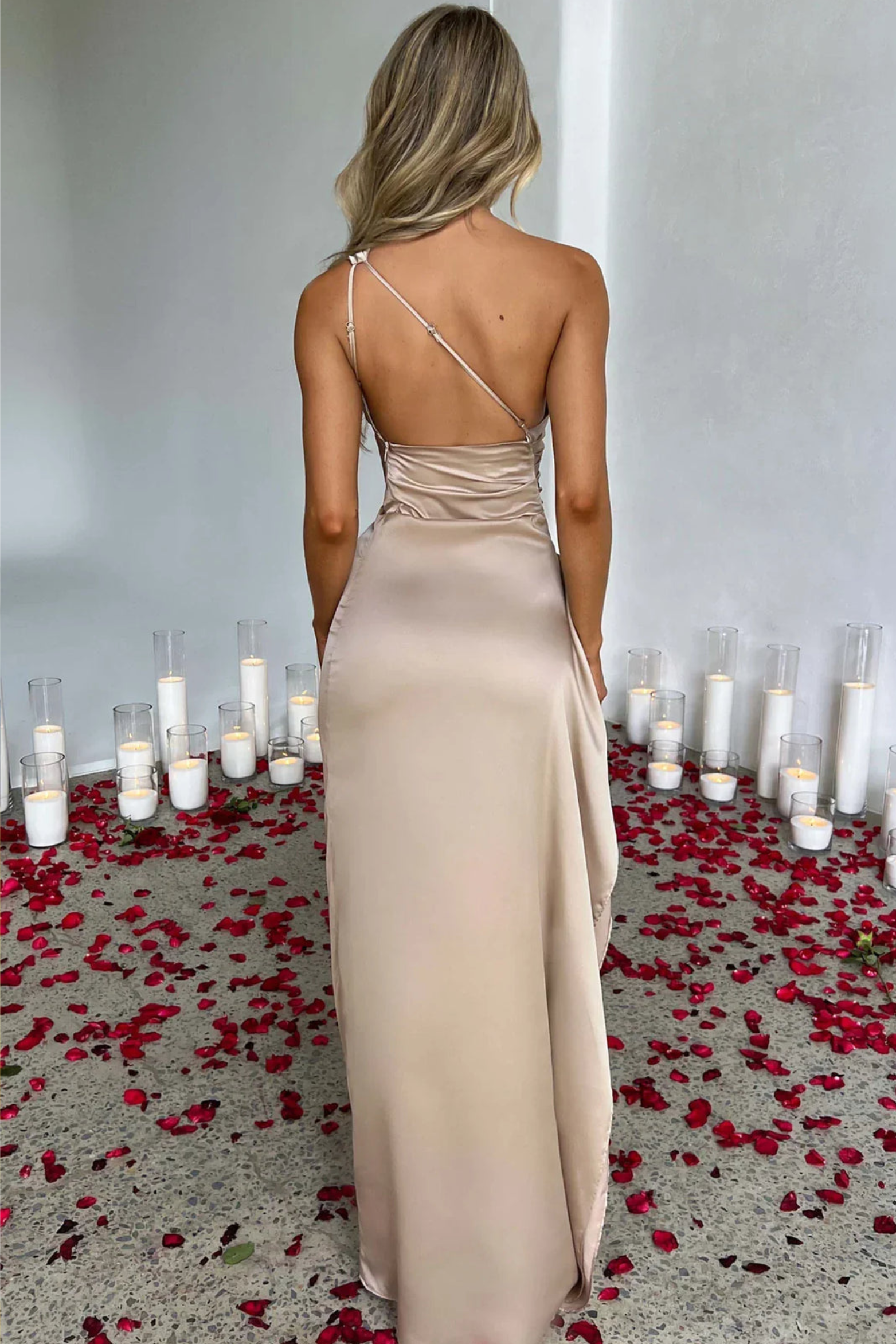 Women's one-shoulder asymmetric dress