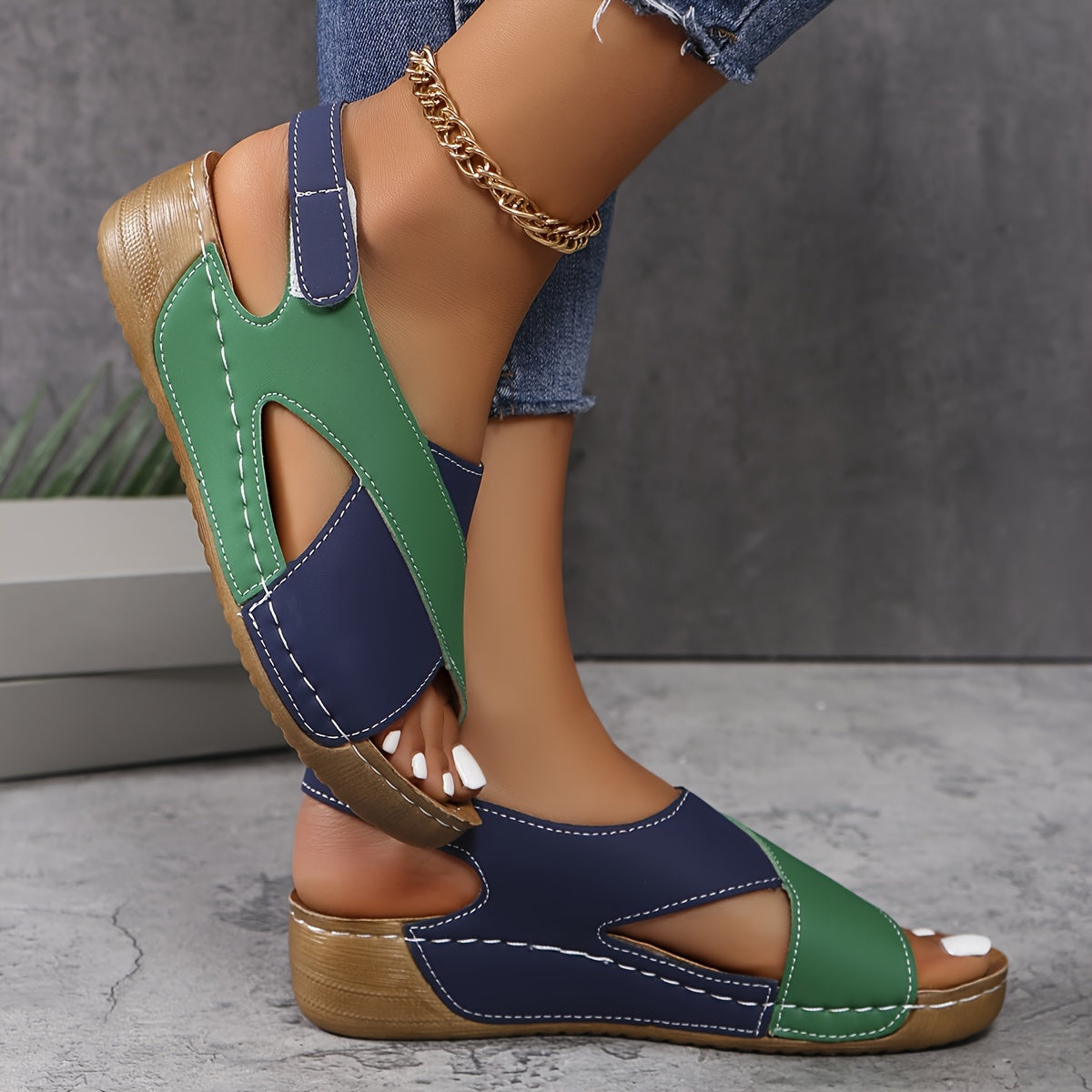 Women's platform sandals with crossover straps and back strap