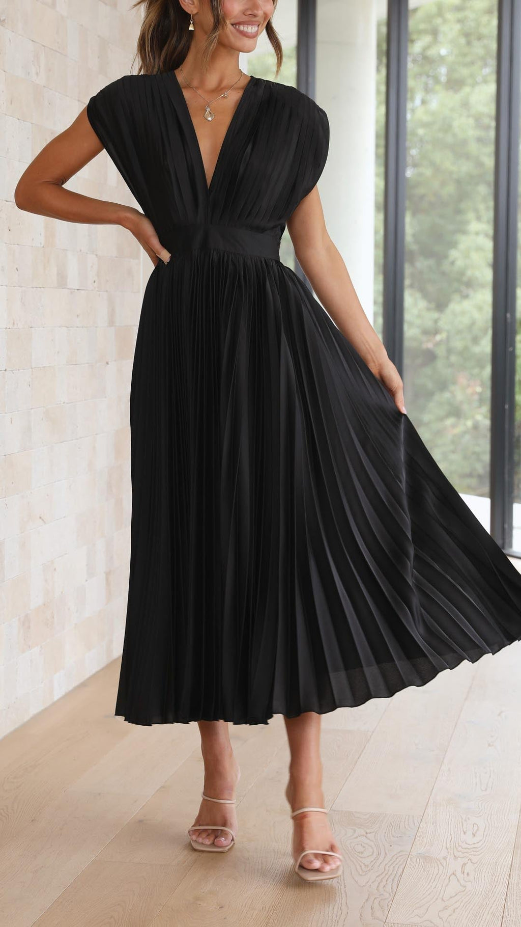 Women's pleated midi dress with V-neckline