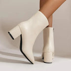 Bottines femme à bout pointu et talon carré