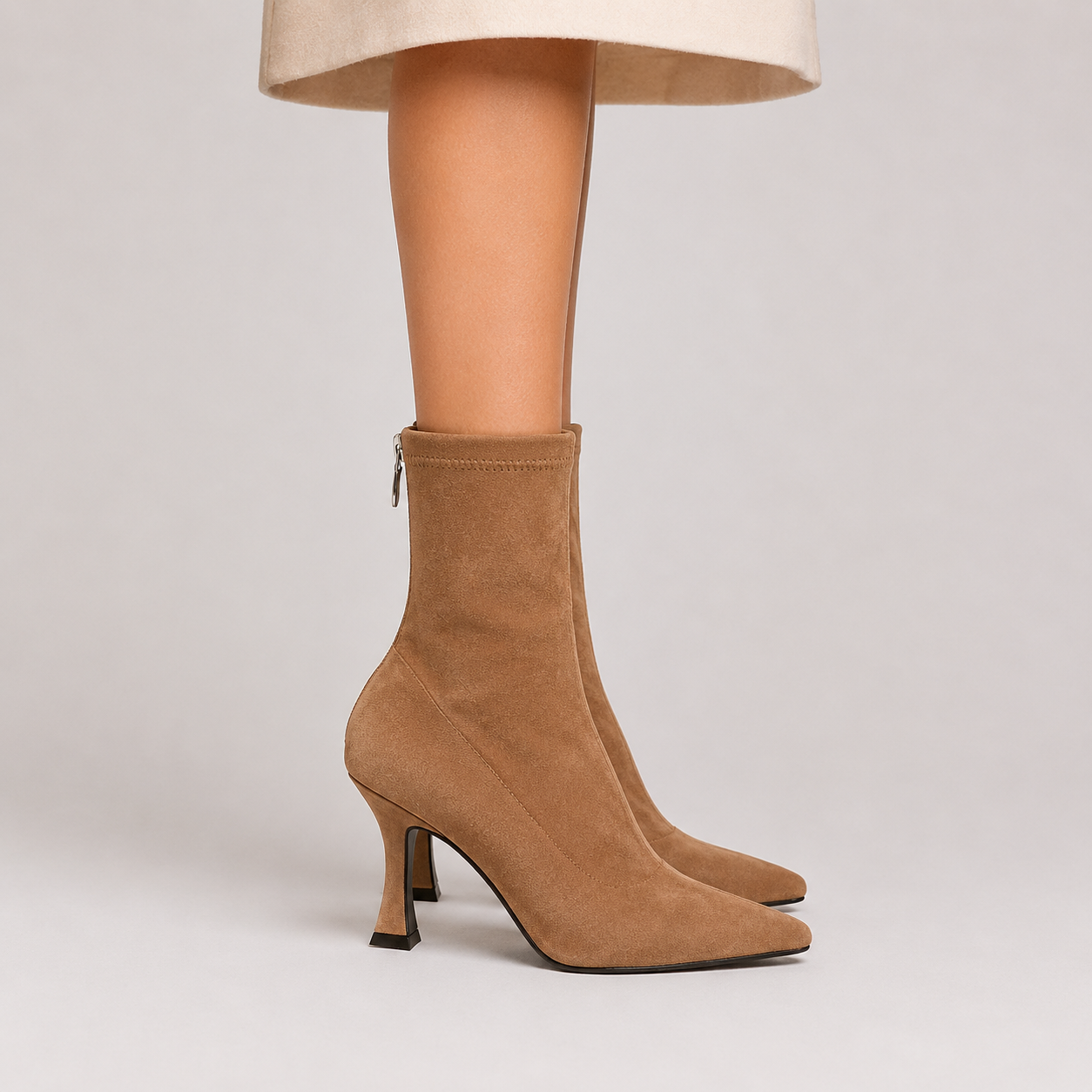 Women's pointed-toe sock ankle boots