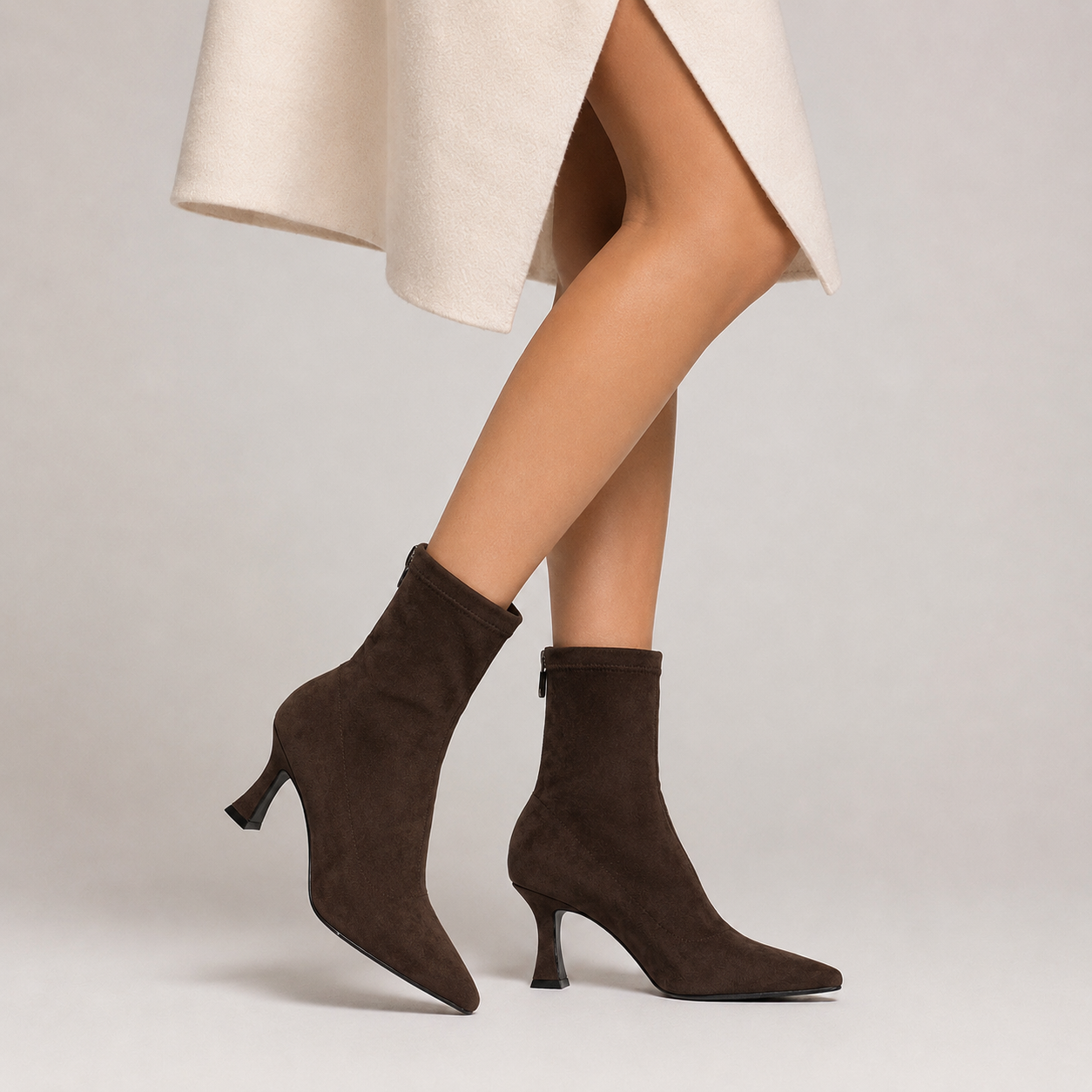 Women's pointed-toe sock ankle boots