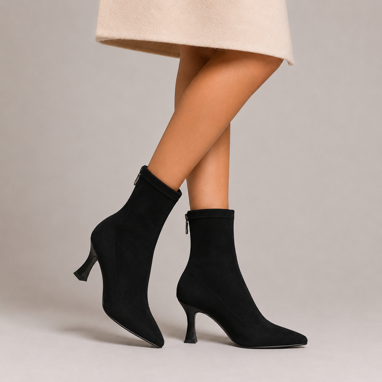 Women's pointed-toe sock ankle boots