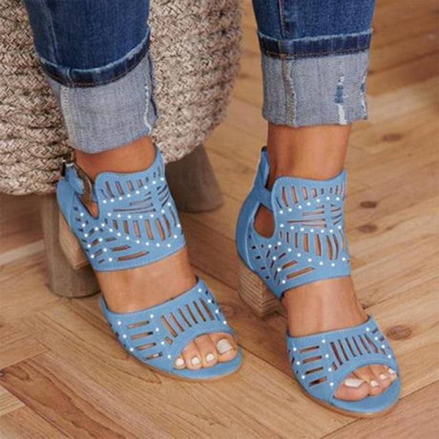 Women's sandals with cut-out details and open toe