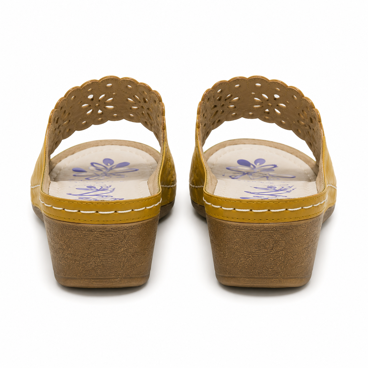 Women's sandals with floral detail and open toe