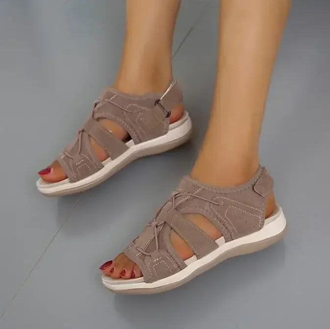 Women's sandals with padded insole and open toe