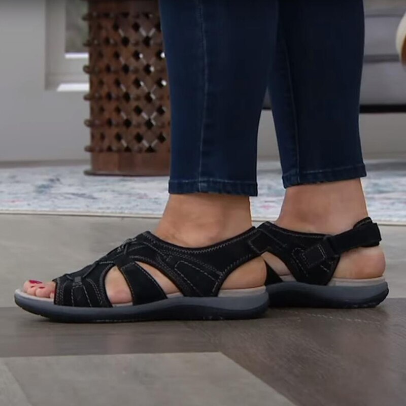 Women's sandals with padded insole and open toe