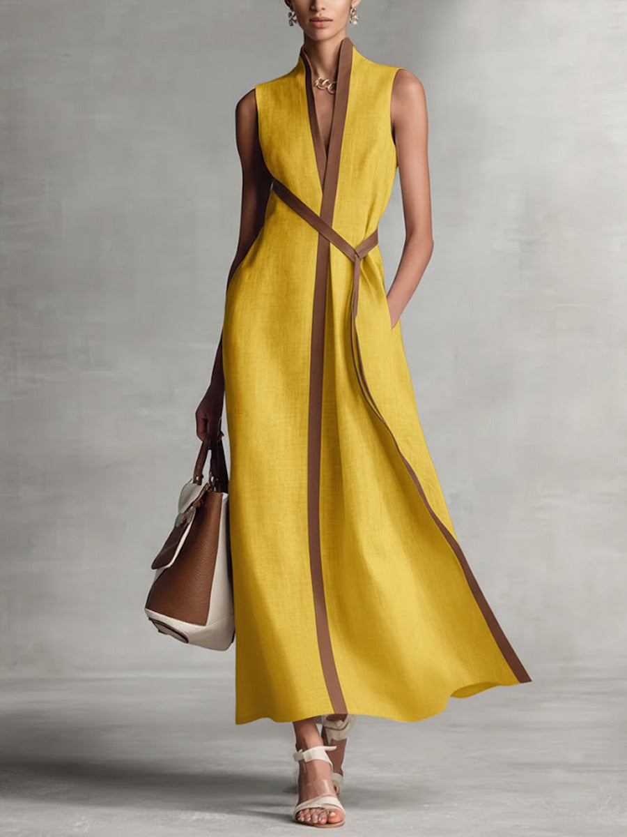 Women's short-sleeve dress with V-neckline and straight cut